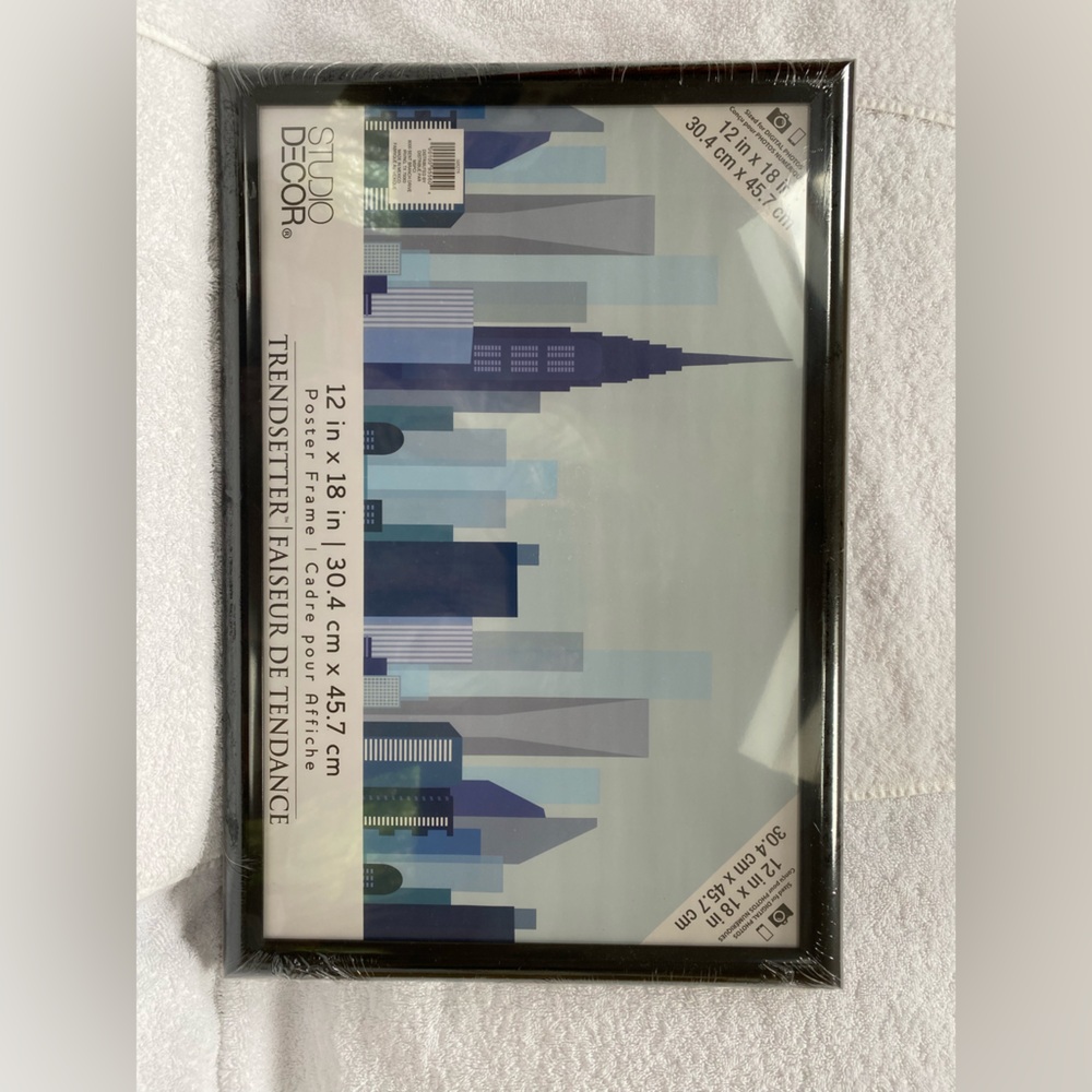 Set of 2 New and Sealed Black Poster Frames 12” x 18.” Studio Decor Trendsetter. - Picture 8 of 9